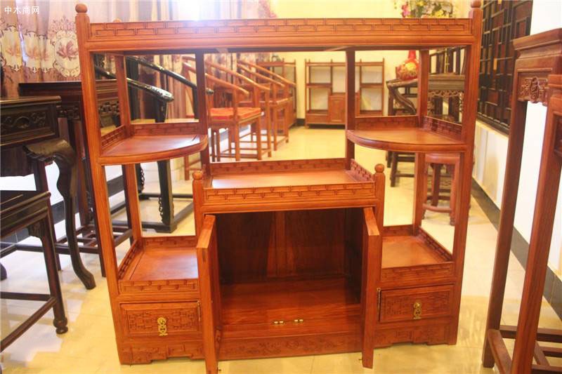 东阳木雕红木家具市场缅甸花梨木花边茶水柜价格图片