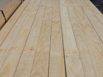 求购：松木板材图1