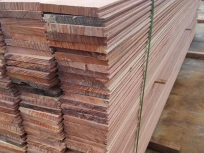 印尼山樟木防腐木板材供应厂家图1