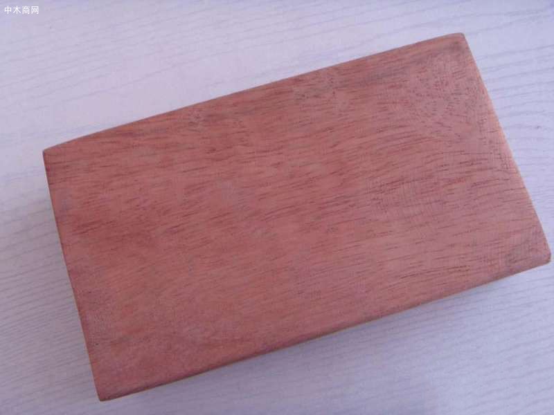 山樟木板材供应批发价格
