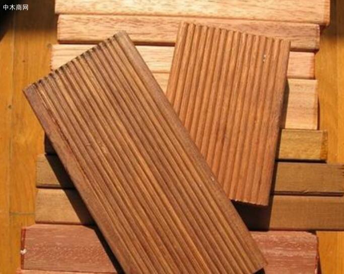 上海山樟木防腐木板材厂家价格