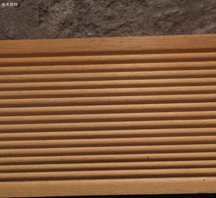 上海弈泓木业出售巴劳木,梢木,红梢木,柳桉木防腐木板材长期有货图片
