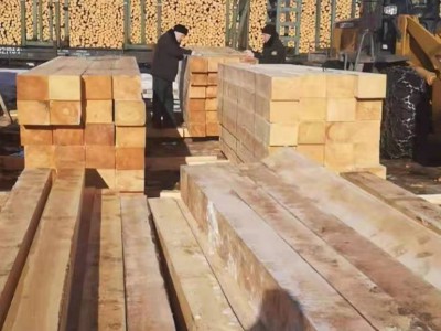 俄罗斯樟子松防腐木材料多少钱一米图5