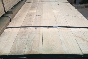 北美基准软木价格回调至1048美元