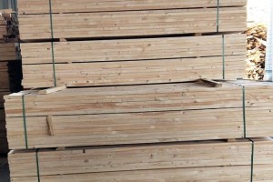海拉尔海关助力木材加工小微企业持续出口