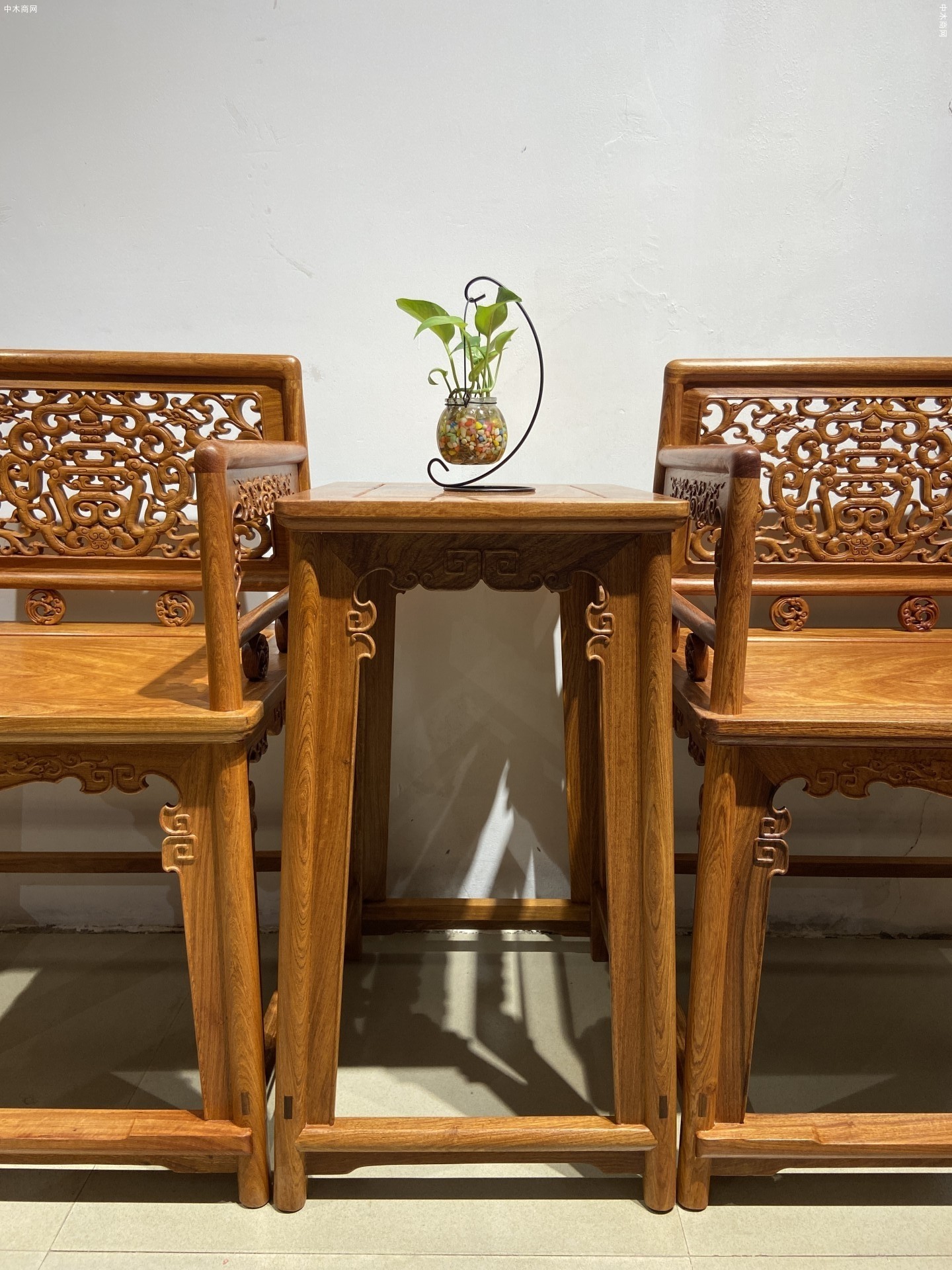 凭祥匠心居红木家具缅甸花梨玫瑰椅给人于一种轻便灵巧的感觉采购