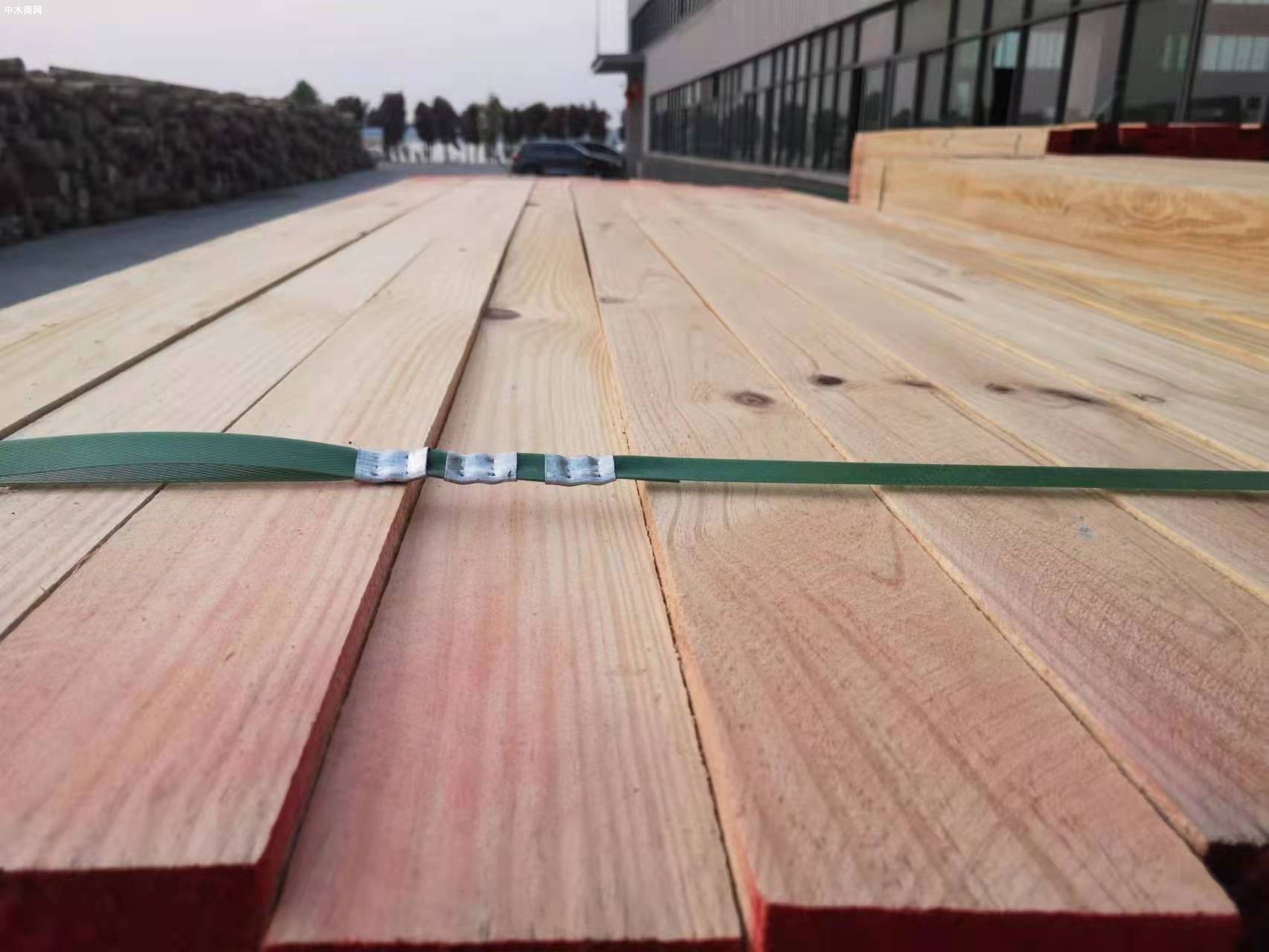 南宁市大力整治木材加工行业