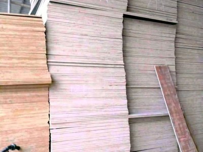 广州建筑材料夹板模板方木出售图2