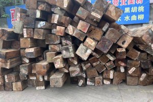 上海云福木业出售缅甸花梨木板料