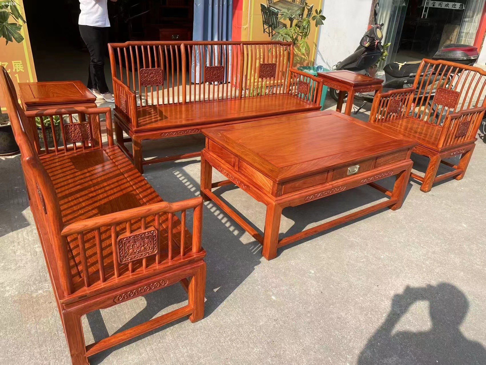 凭祥龙之涵红木家具缅甸花梨新中式沙发六件套生产厂家价格