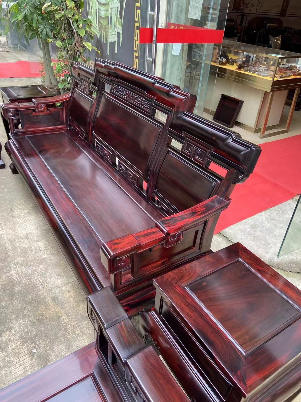 凭祥匠心居红木家具黑料极品老挝大红酸枝步步高沙发高清图片采购