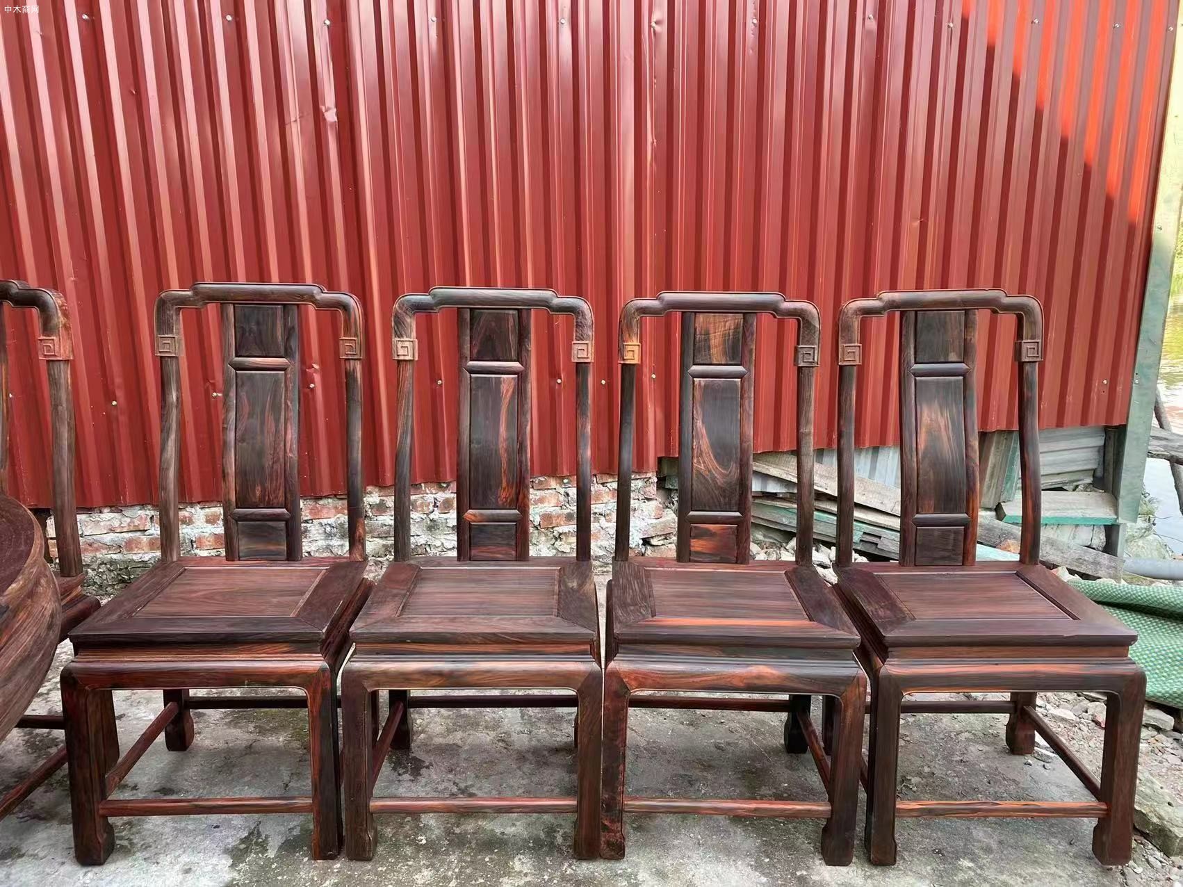 凭祥龙之涵红木家具的老挝大红酸枝圆餐桌的价格哪位清楚品牌