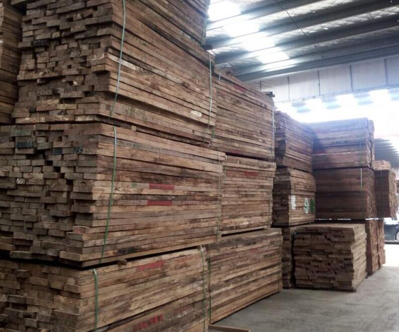 长期收购库存奥古曼,桉东,黄杨,唐木,白柚,马来西亚红杂木板材