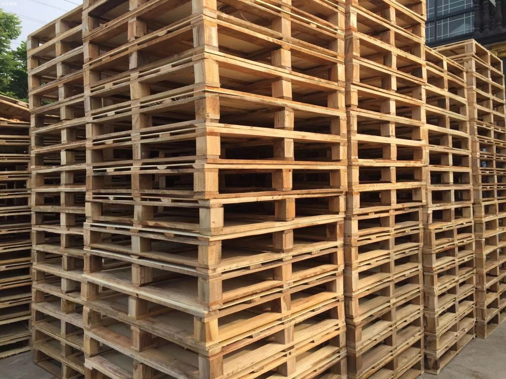 通许县委书记带队调研木制品产业园建设工作