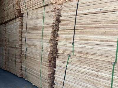 泰国橡胶木烘干优质板材规格料自然宽板橡胶木拼板图7