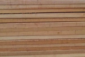 柳州市科技情报研究所到鹿寨开展木业企业调研工作