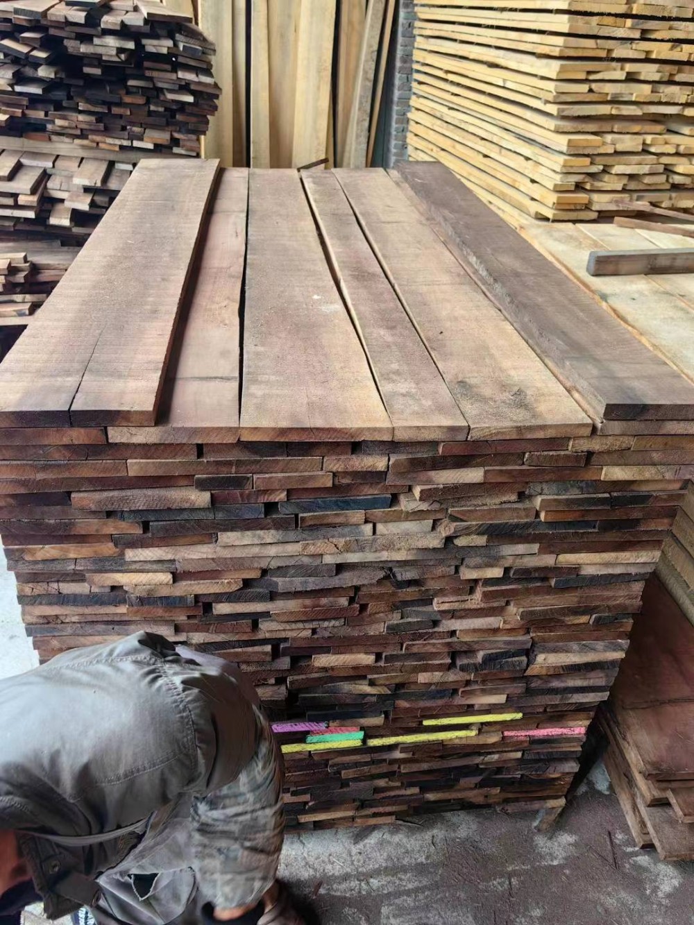 河南碳化核桃木(东南亚黑胡桃)板材品牌永晟木业
