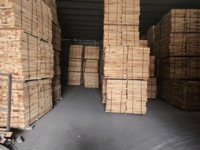 海南高品质橡胶木板材,不开裂,无黑线,无虫眼图4