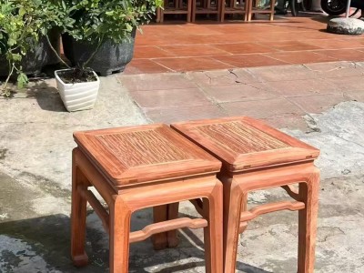缅甸花梨木小方凳
