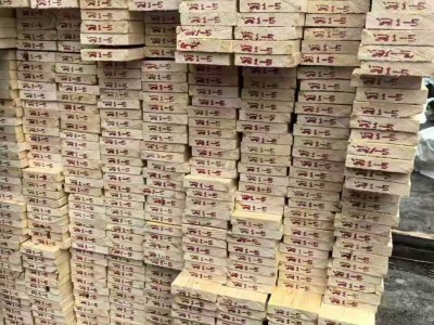 云杉烘干板材批发图2