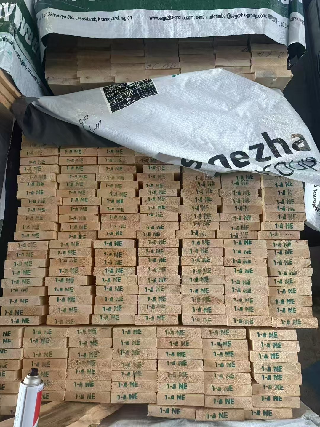 俄罗斯樟子松木板材批发