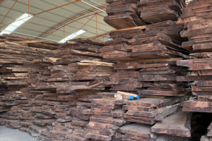 国产黑胡桃实木板价格多少钱