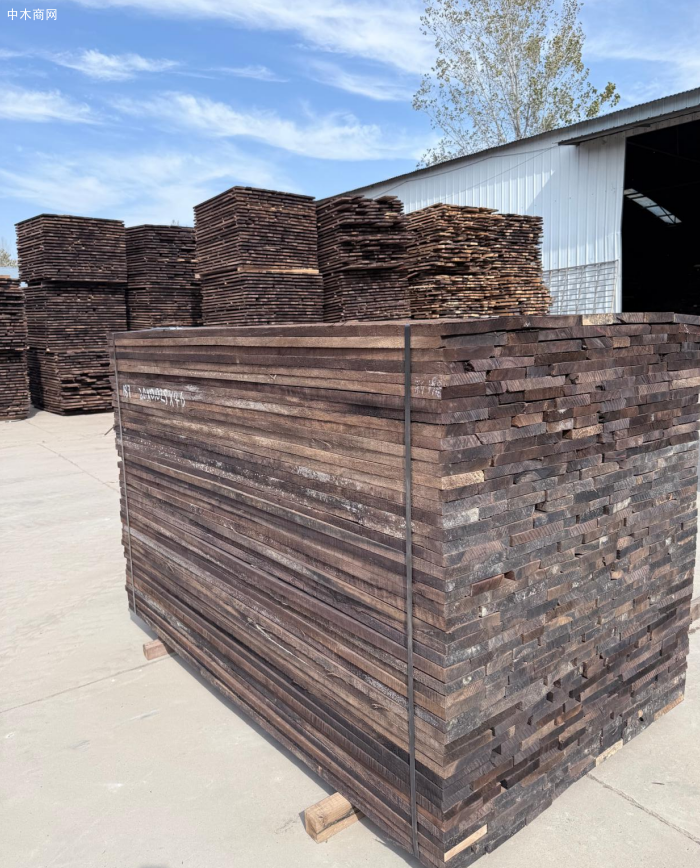 国产黑胡桃实木烘干板材图片及价格品牌