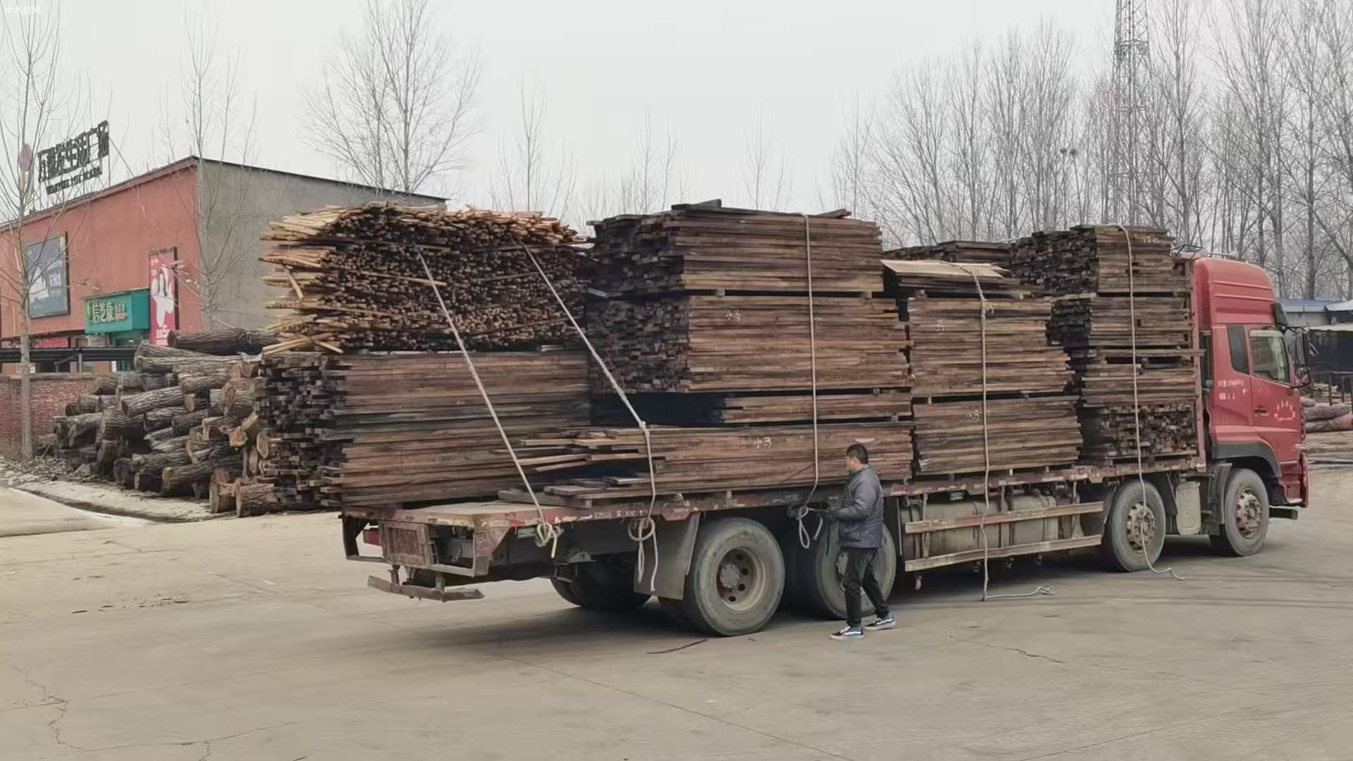 国产黑胡桃实木板价格多少钱