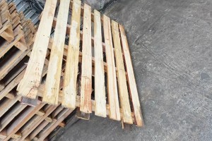 特价处理一挂车瓷砖托盘